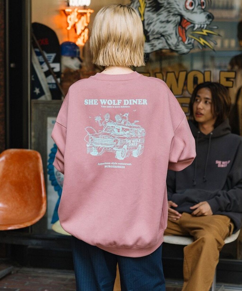 SHE WOLF DINER×FREAKS STORE 聯名背印大學T(CAR)_5