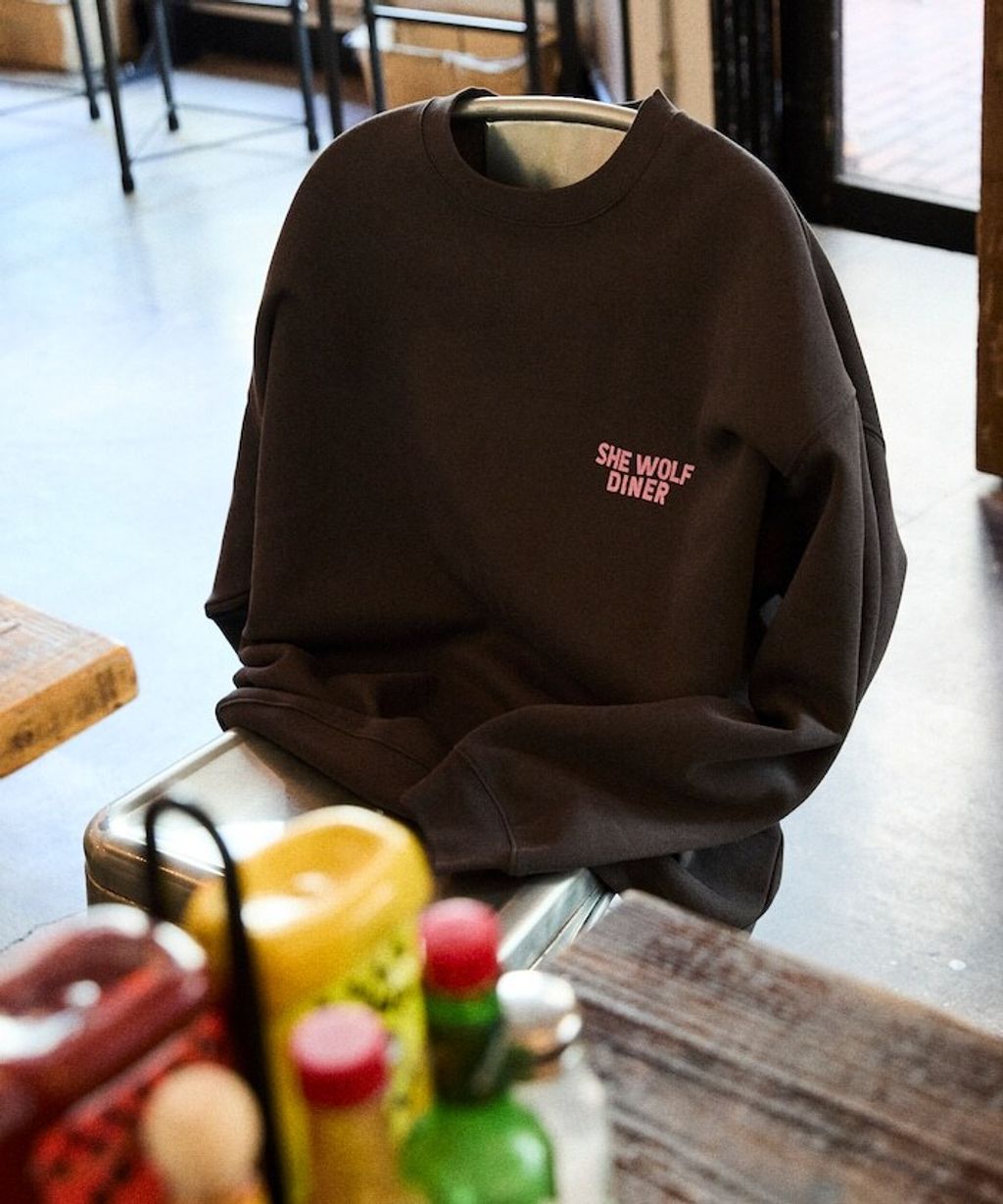 SHE WOLF DINER×FREAKS STORE 聯名背印大學T(CAR)_21