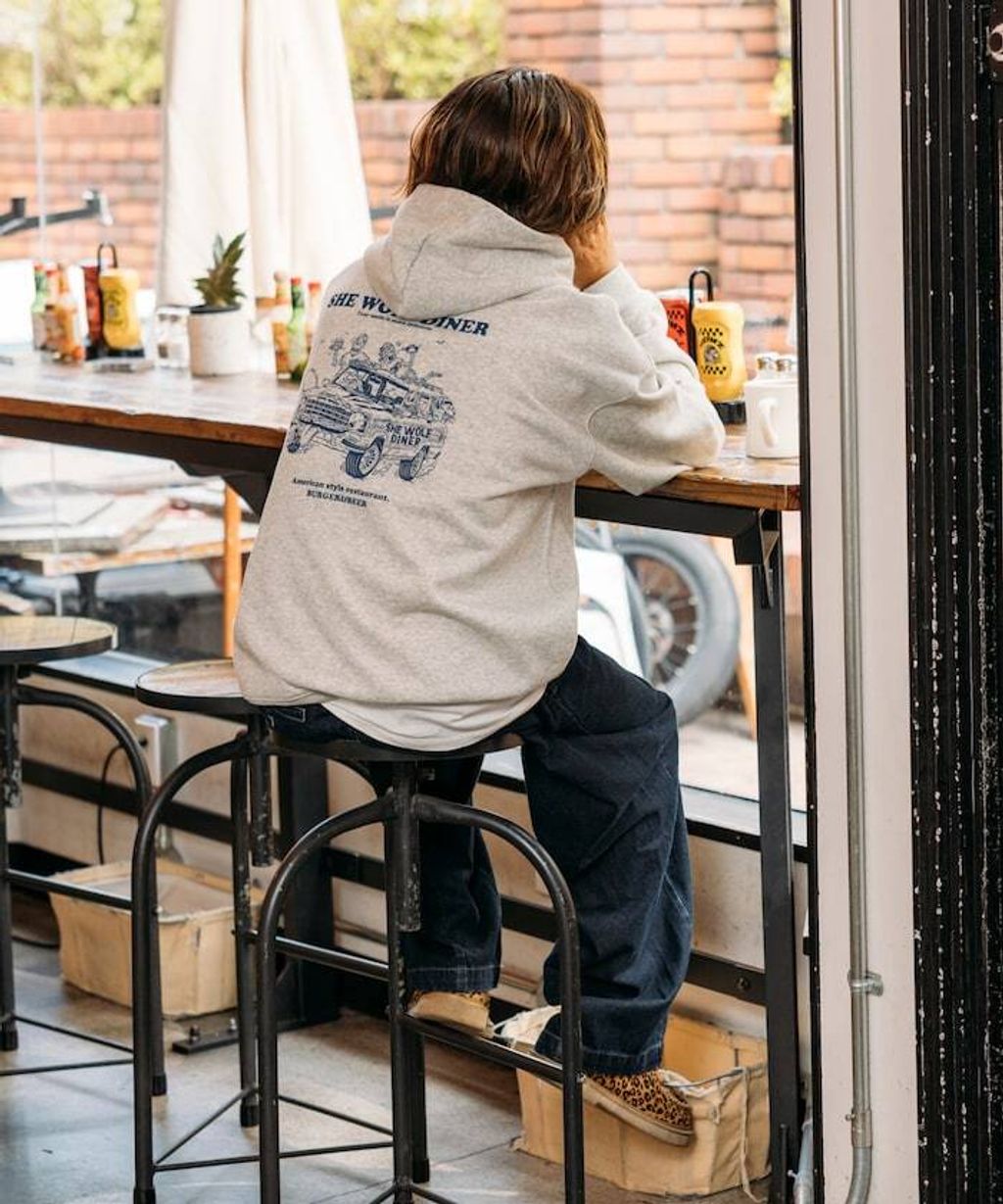 SHE WOLF DINER×FREAKS STORE 聯名背印帽T(CAR)_12