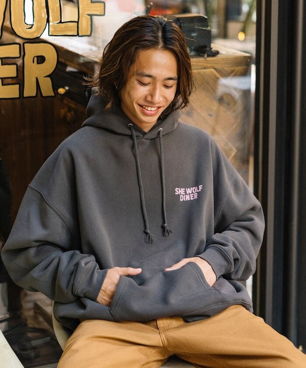 SHE WOLF DINER×FREAKS STORE 聯名背印帽T(CAR)_6