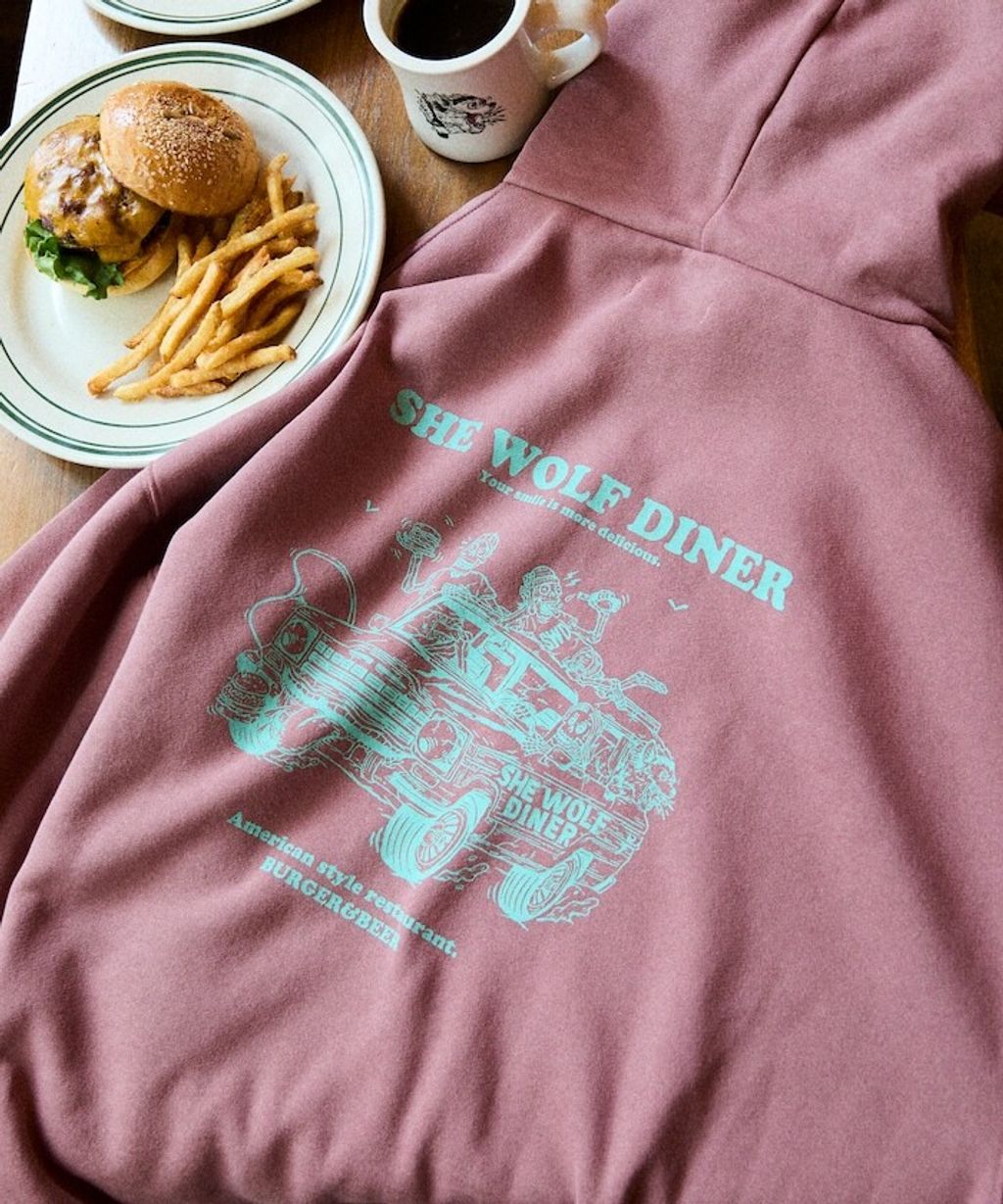 SHE WOLF DINER×FREAKS STORE 聯名背印帽T(CAR)_3
