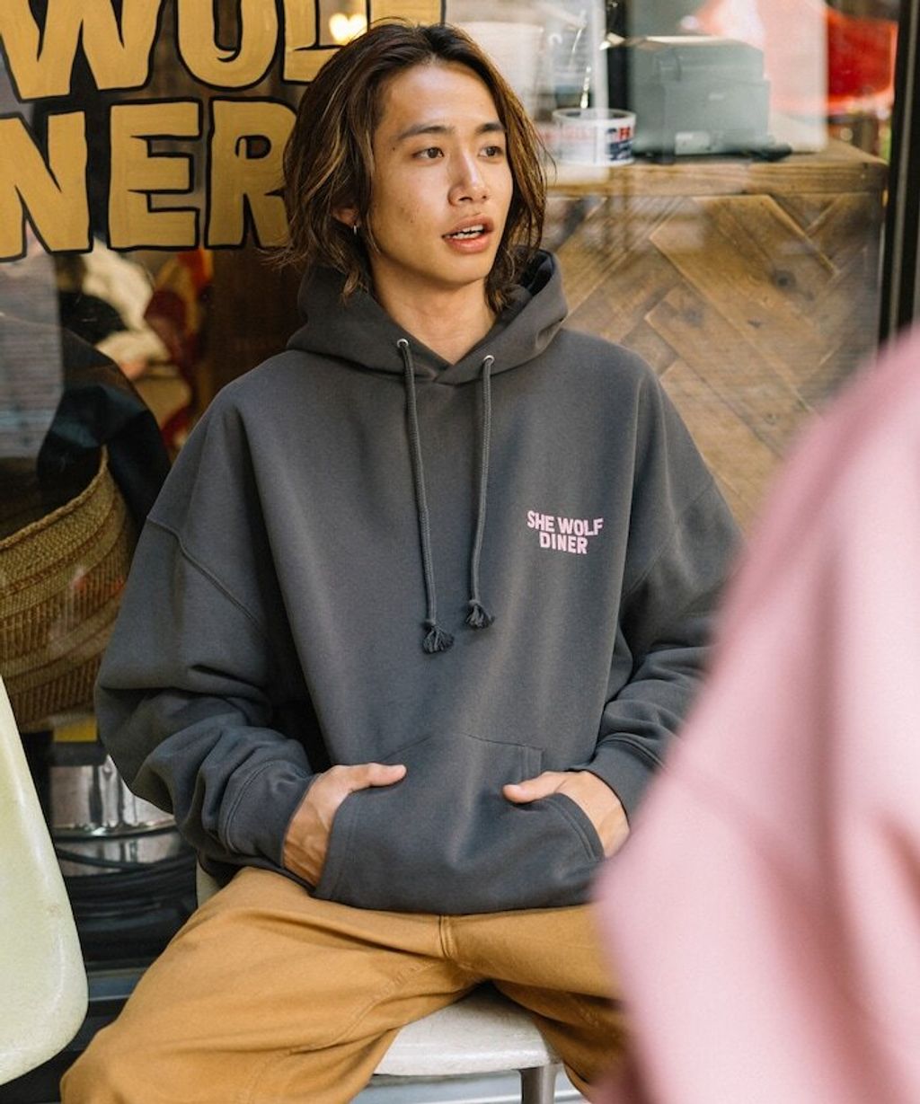 SHE WOLF DINER×FREAKS STORE 聯名背印帽T(CAR)_5