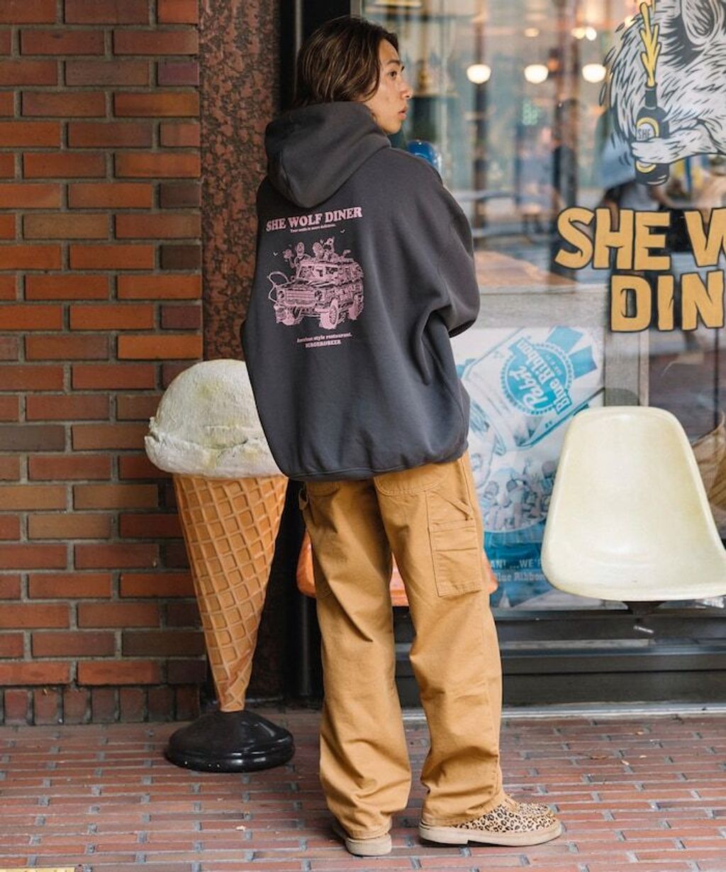 SHE WOLF DINER×FREAKS STORE 聯名背印帽T(CAR)_9