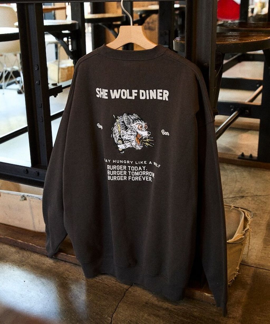 SHE WOLF DINER×FREAKS STORE 聯名背印大學T(WOLF)_23