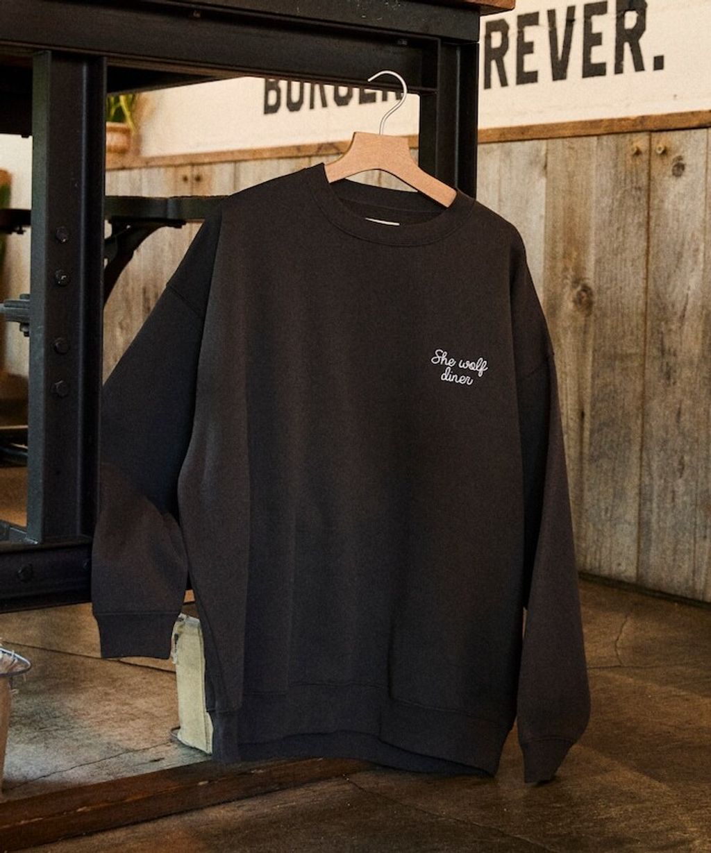 SHE WOLF DINER×FREAKS STORE 聯名背印大學T(WOLF)_25