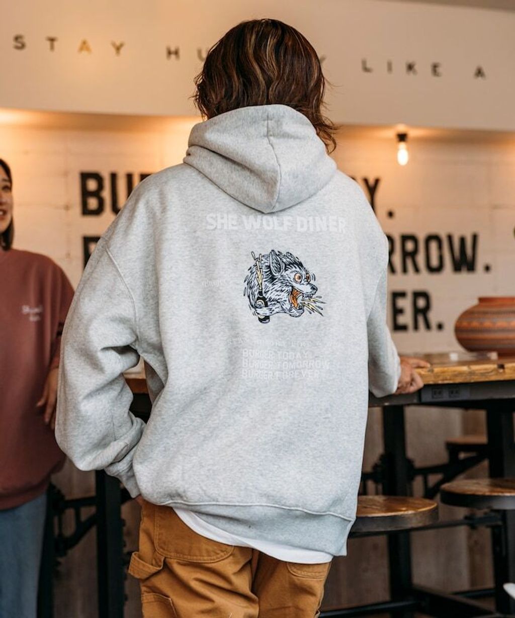 SHE WOLF DINER×FREAKS STORE 聯名背印帽T(WOLF)_10