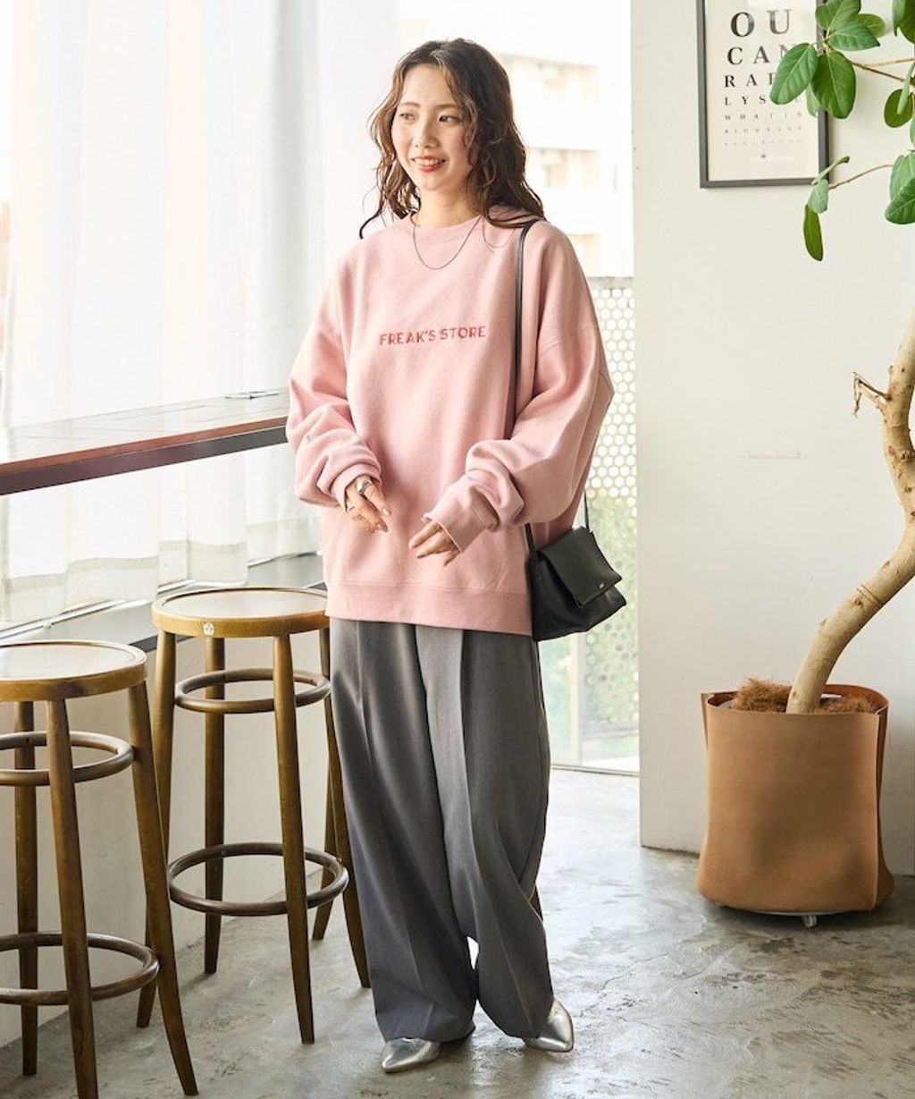 FREAKS STORE 寬鬆版型刺繡logo大學T_46