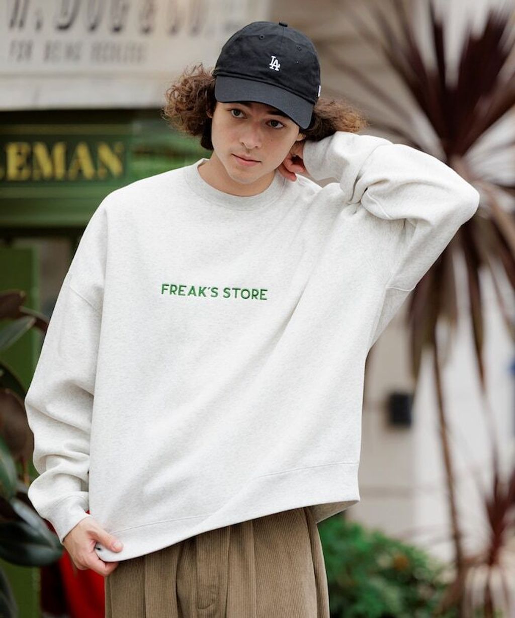 FREAKS STORE 寬鬆版型刺繡logo大學T_36