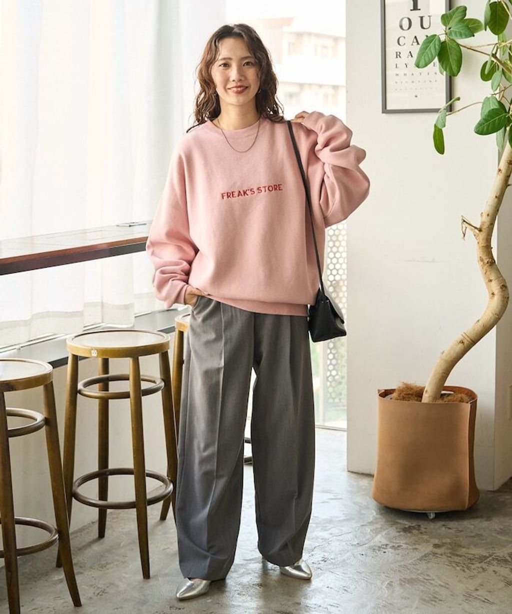 FREAKS STORE 寬鬆版型刺繡logo大學T_43