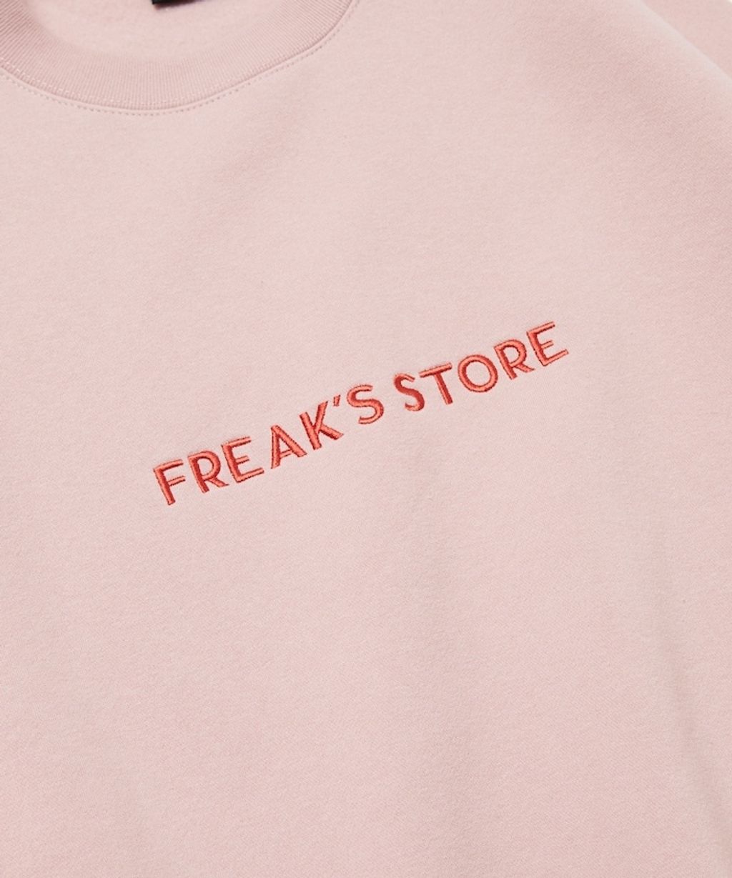 FREAKS STORE 寬鬆版型刺繡logo大學T_26