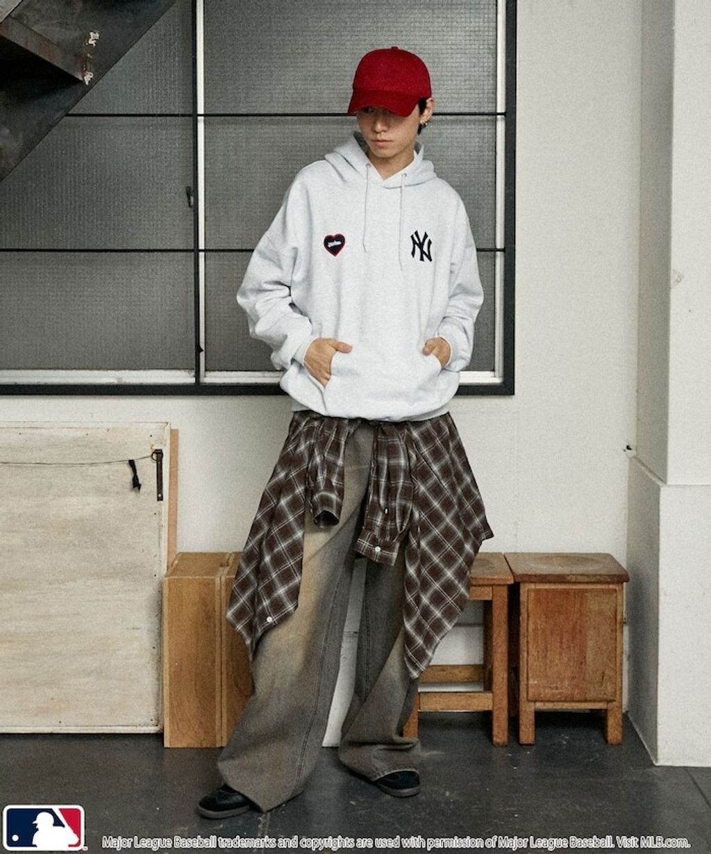 FREAKS STORE x MLB 愛心LOGO帽T_9