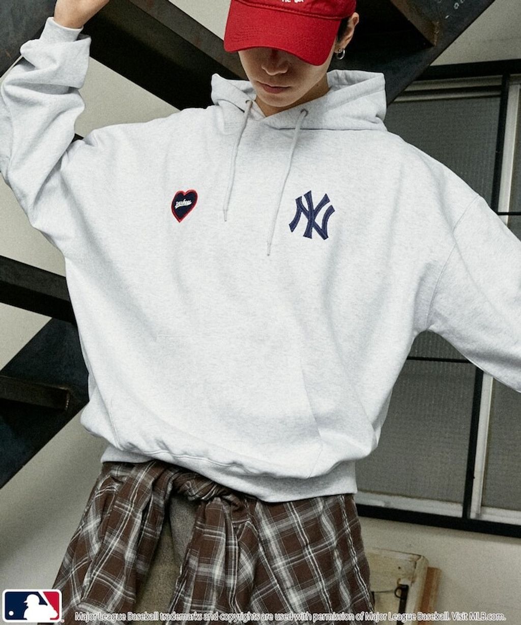 FREAKS STORE x MLB 愛心LOGO帽T_10
