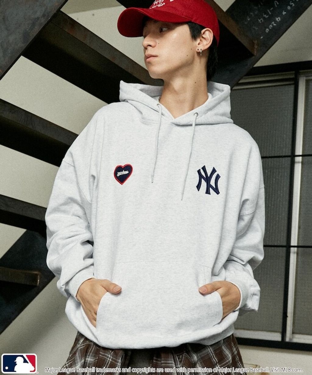FREAKS STORE x MLB 愛心LOGO帽T_4