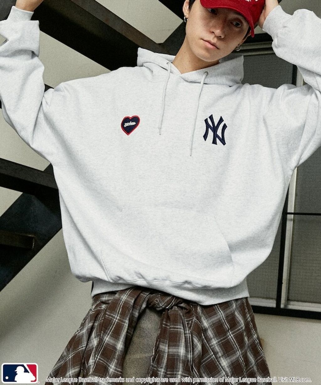 FREAKS STORE x MLB 愛心LOGO帽T_6