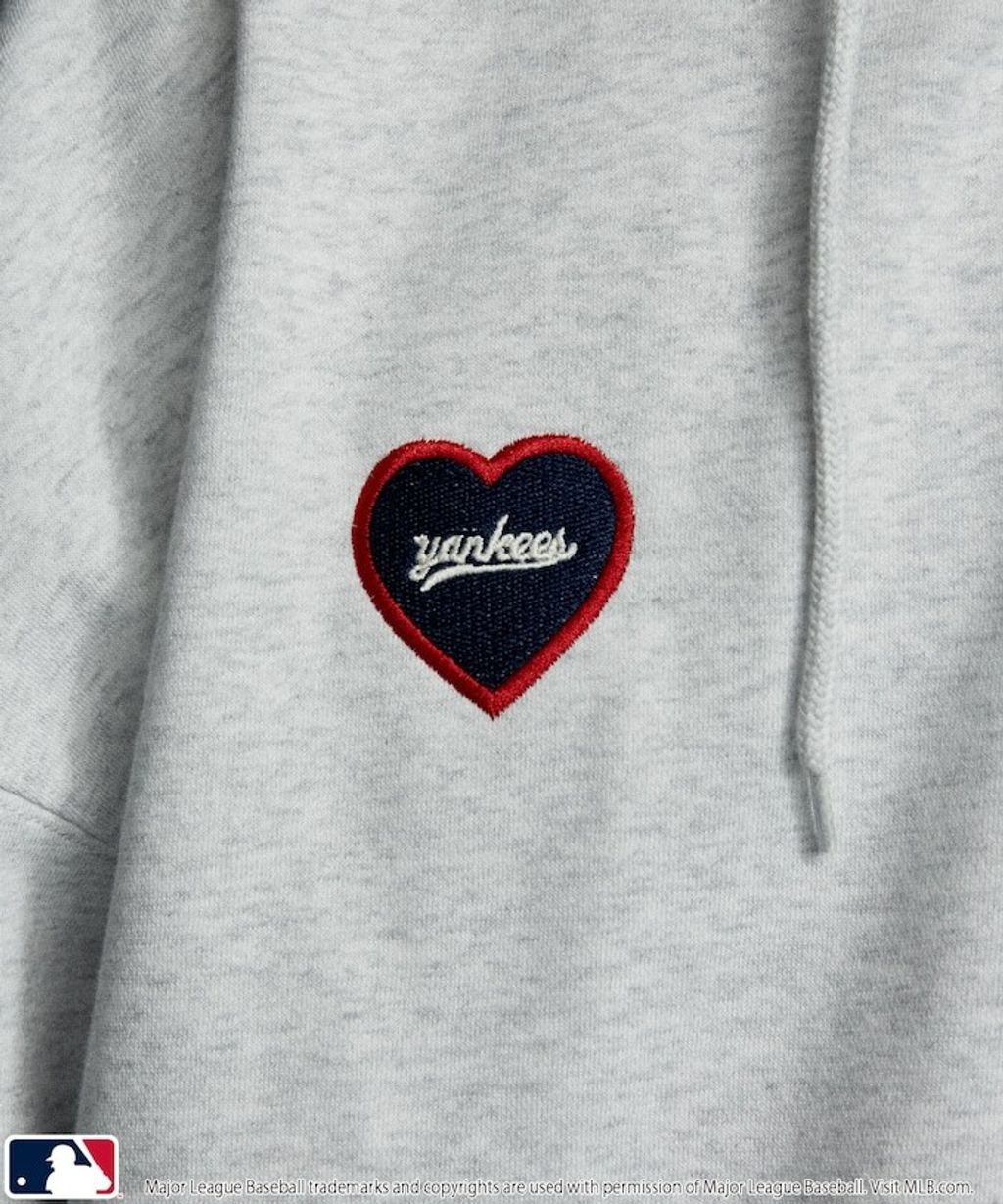 FREAKS STORE x MLB 愛心LOGO帽T_41