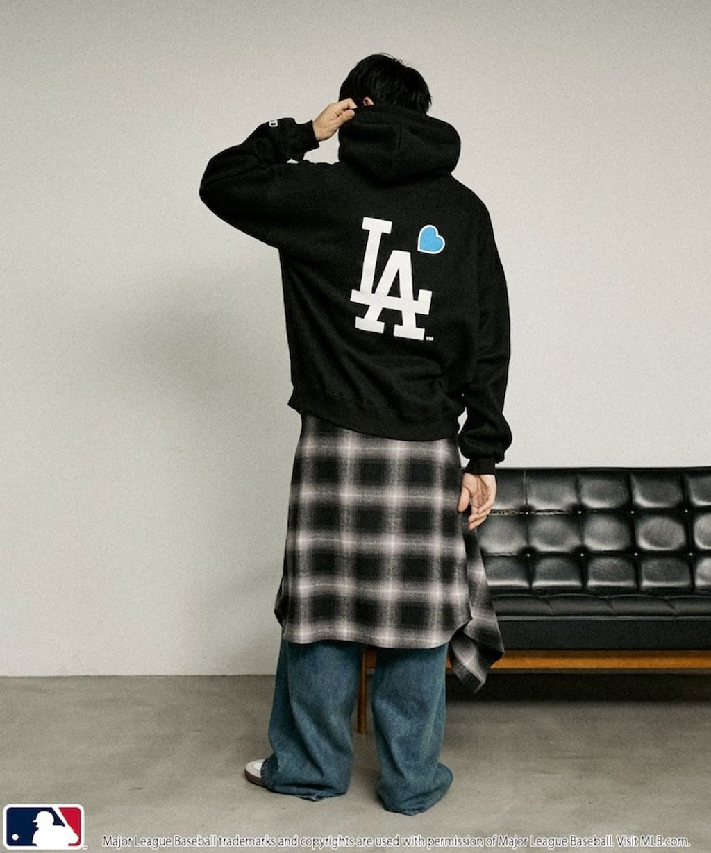 FREAKS STORE x MLB 愛心LOGO帽T_31