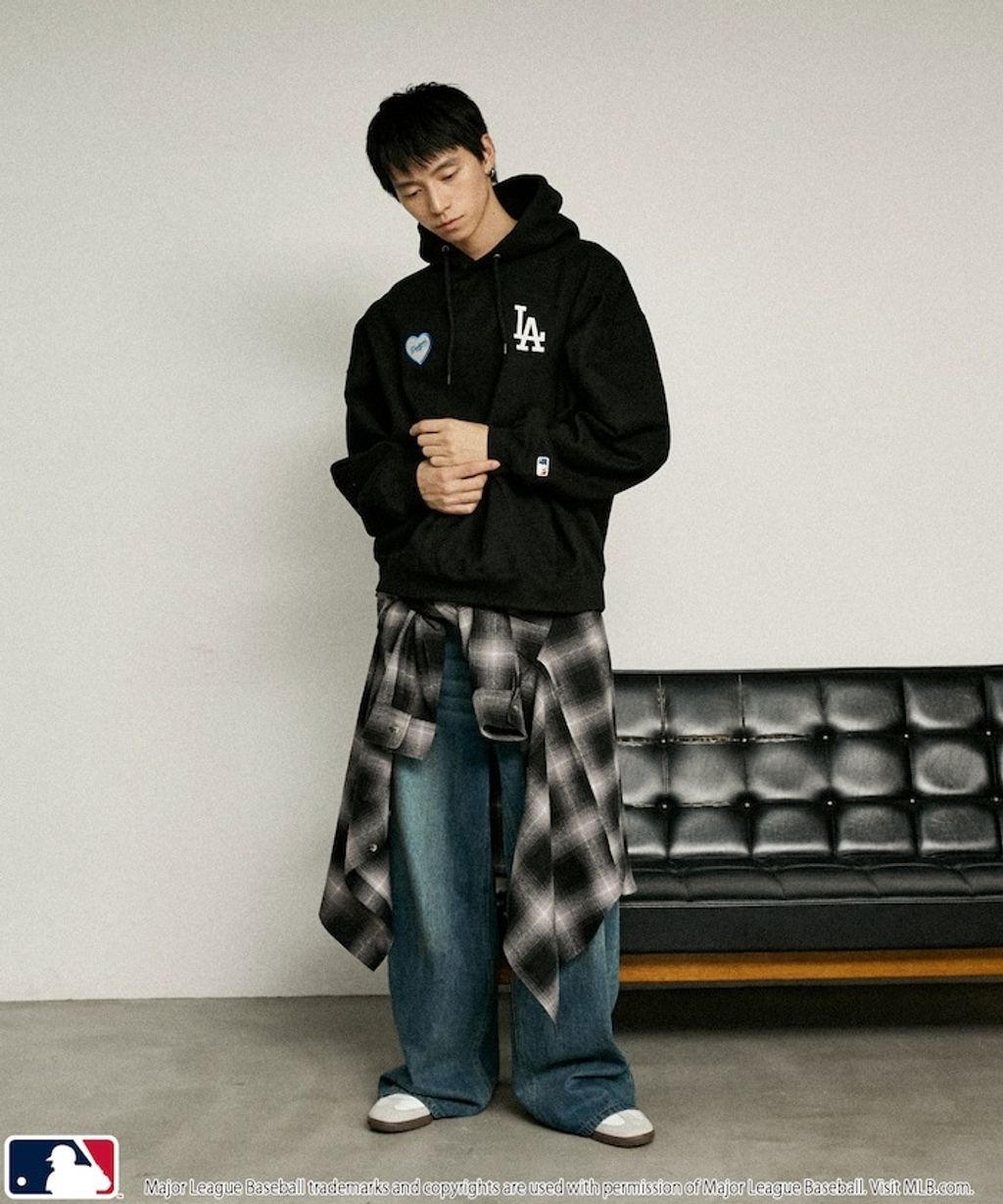 FREAKS STORE x MLB 愛心LOGO帽T_32