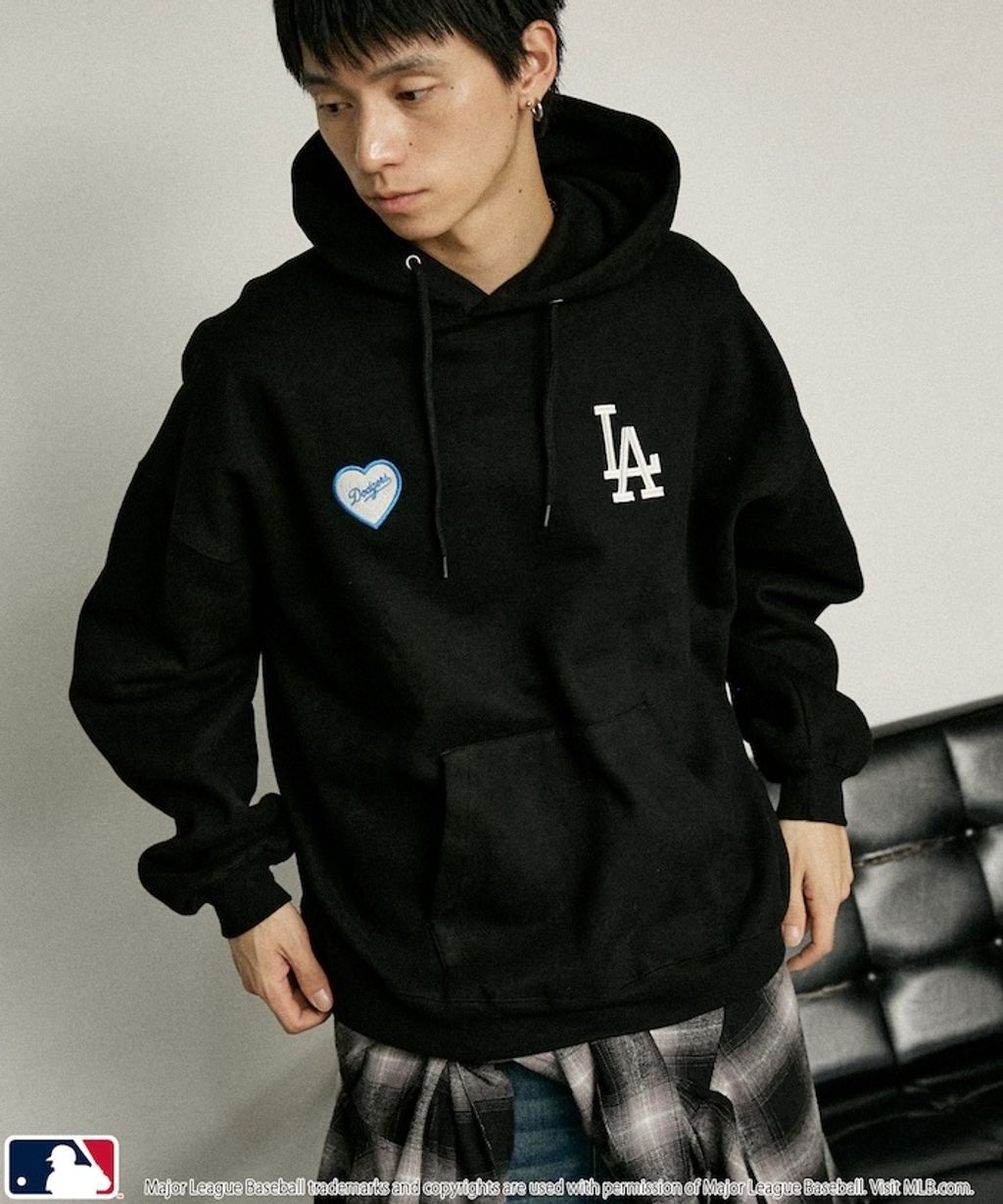 FREAKS STORE x MLB 愛心LOGO帽T_34