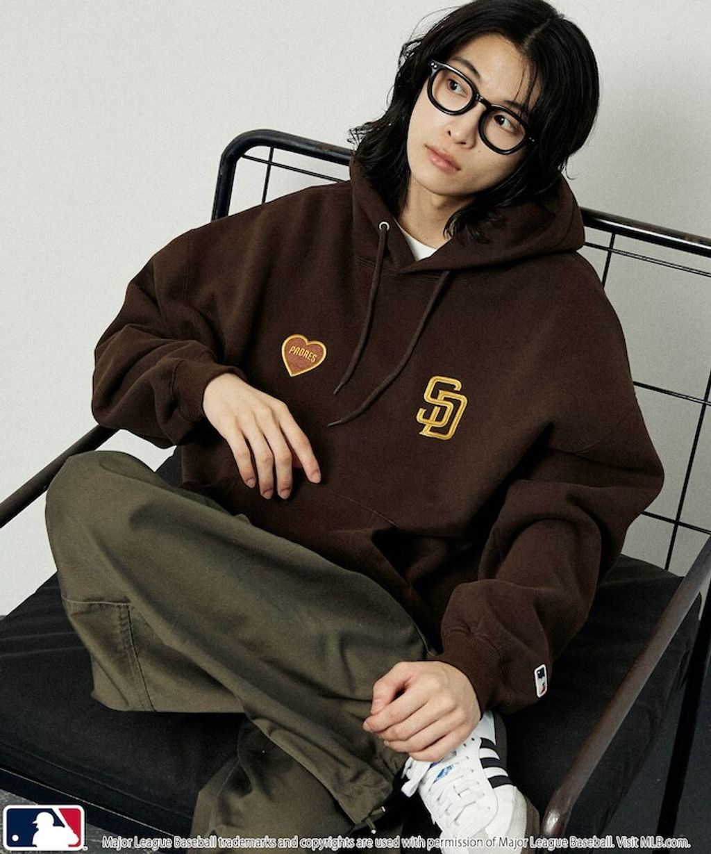 FREAKS STORE x MLB 愛心LOGO帽T_15