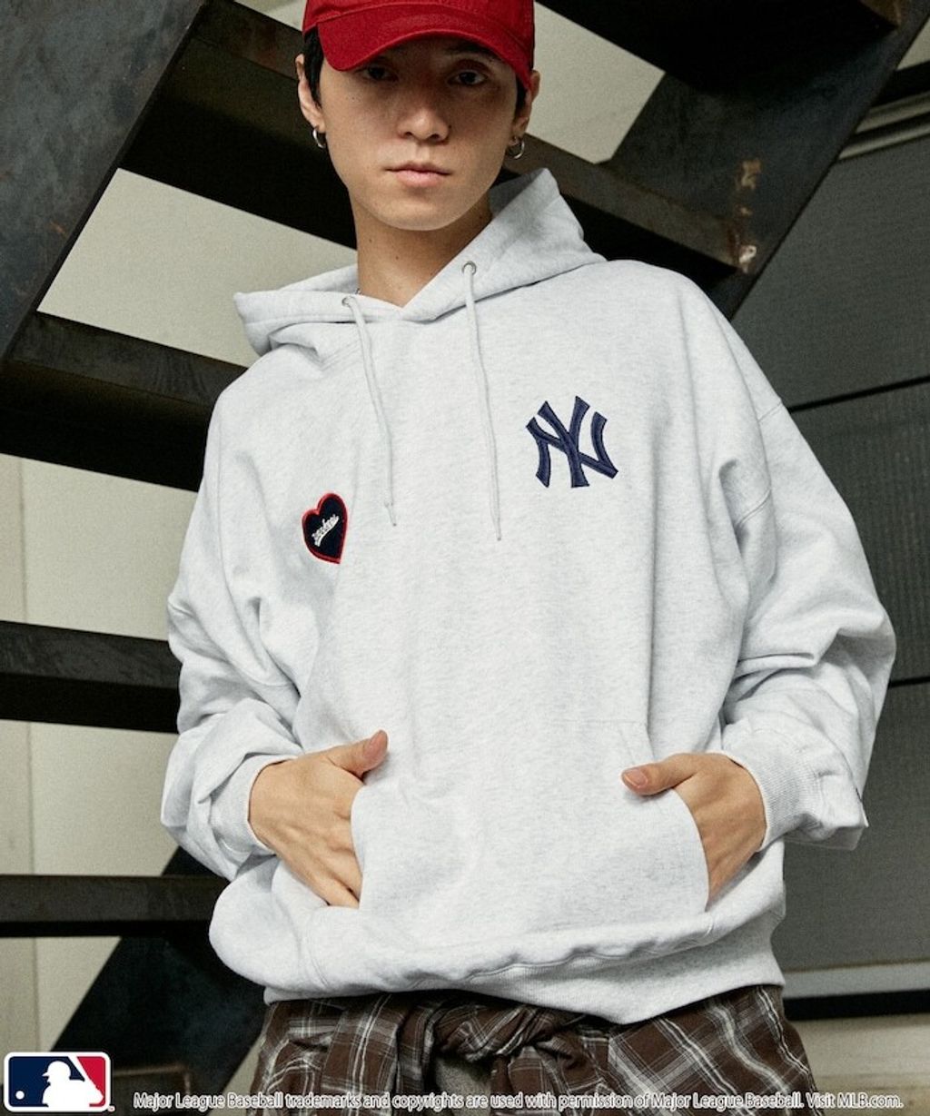 FREAKS STORE x MLB 愛心LOGO帽T_11