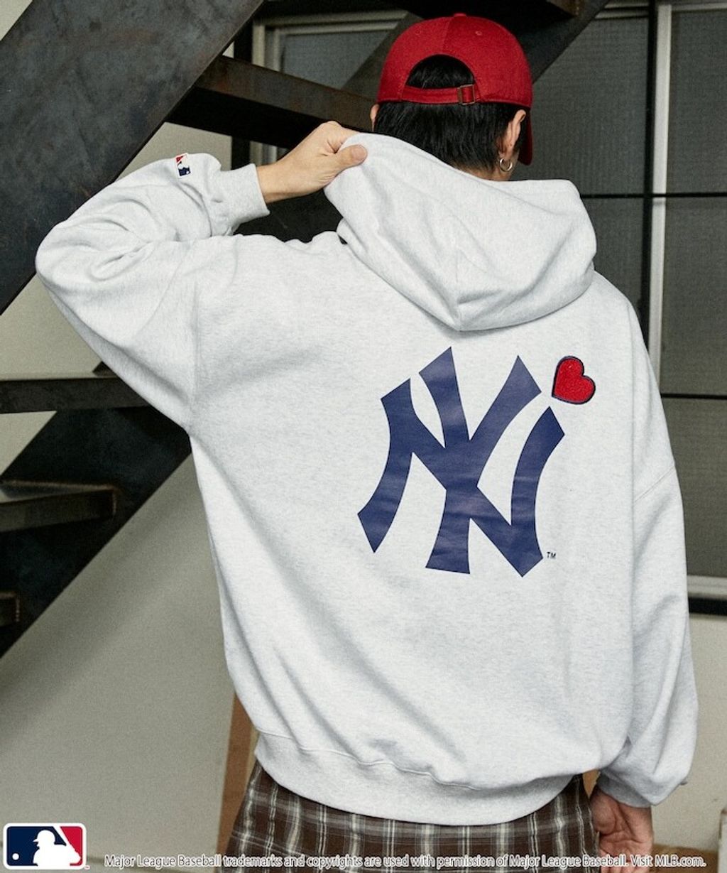 FREAKS STORE x MLB 愛心LOGO帽T_12