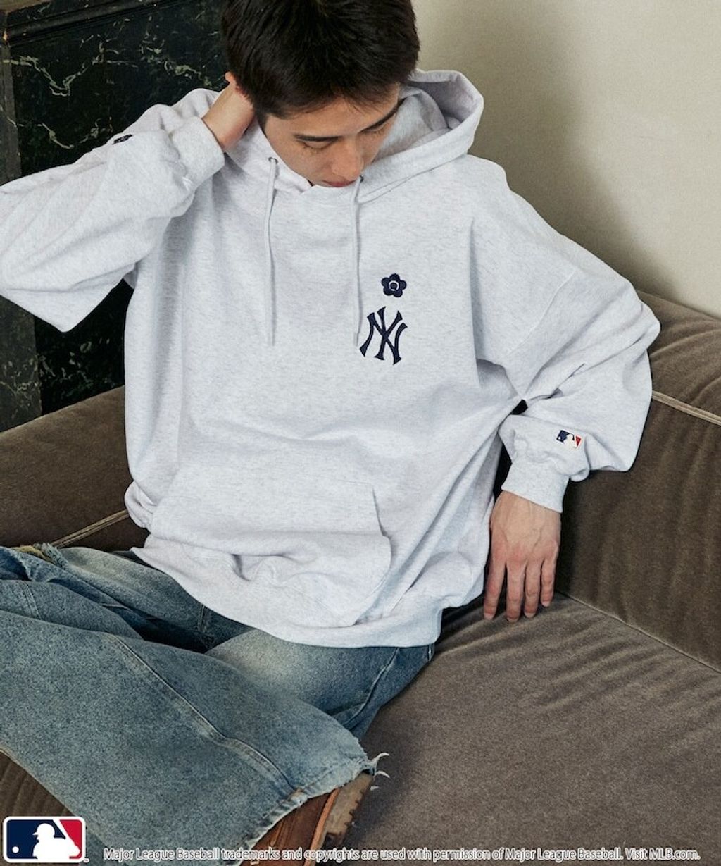 MARY QUANT × MLB × FREAKS STORE 三方聯名帽T_30