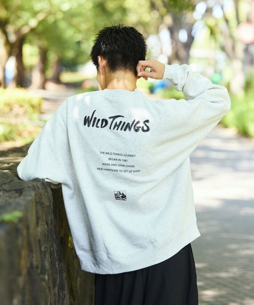 WILD THINGS×FREAKS STORE  反光背印logo刷毛大學T_45