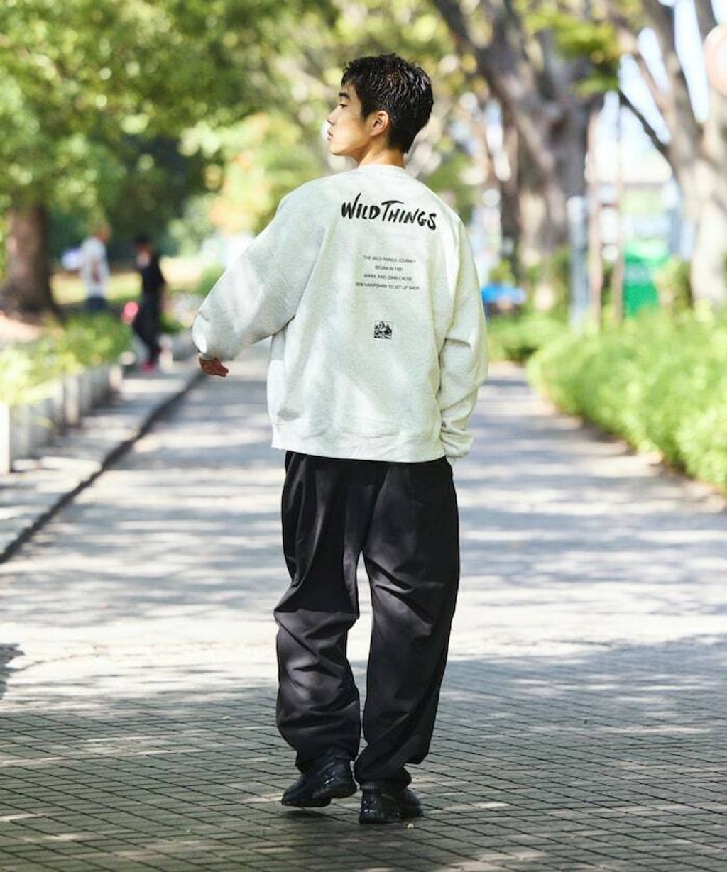 WILD THINGS×FREAKS STORE  反光背印logo刷毛大學T_36