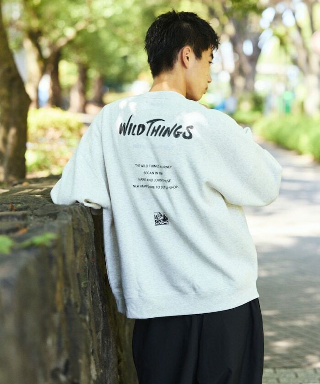 WILD THINGS×FREAKS STORE  反光背印logo刷毛大學T_44