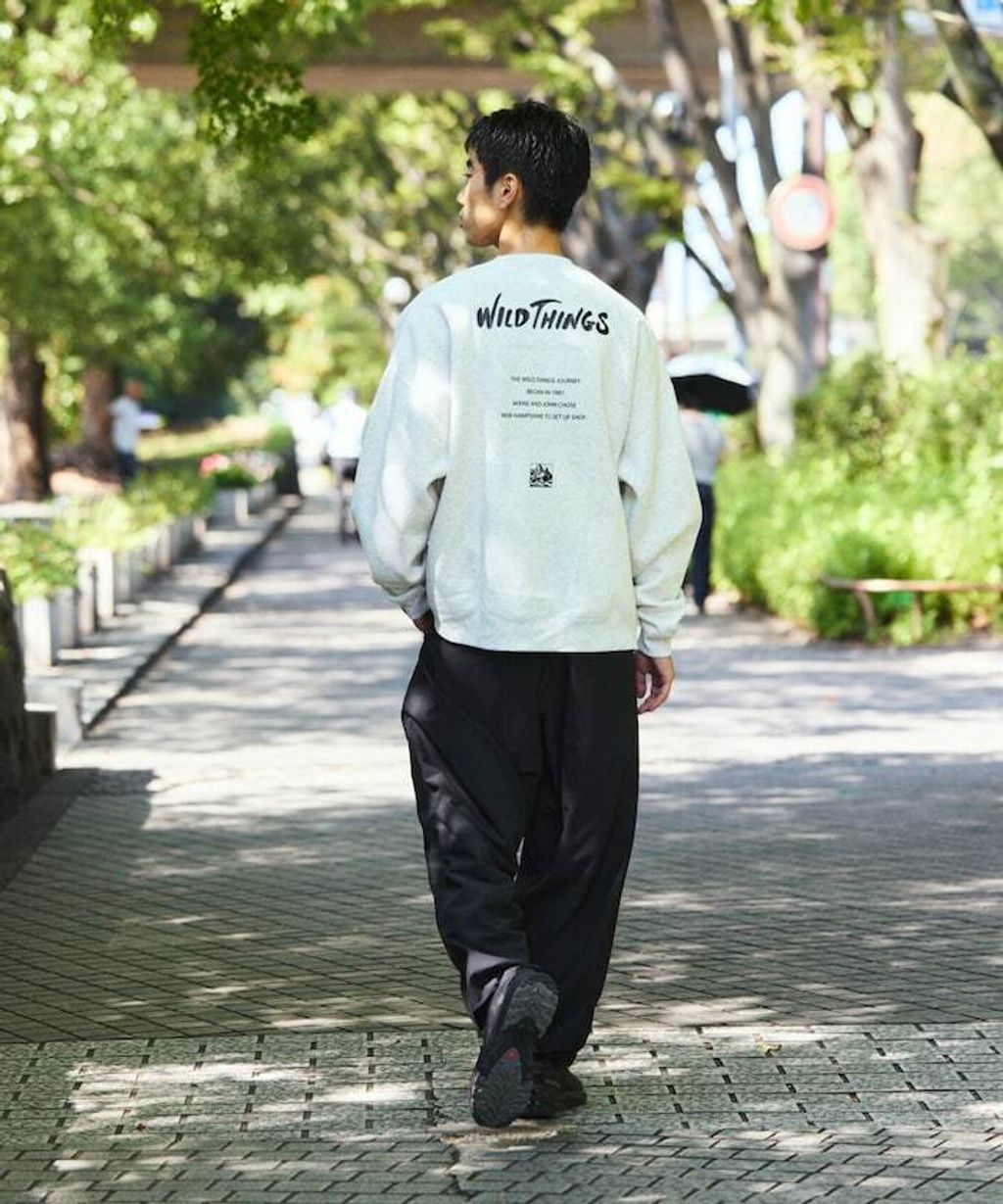 WILD THINGS×FREAKS STORE  反光背印logo刷毛大學T_31