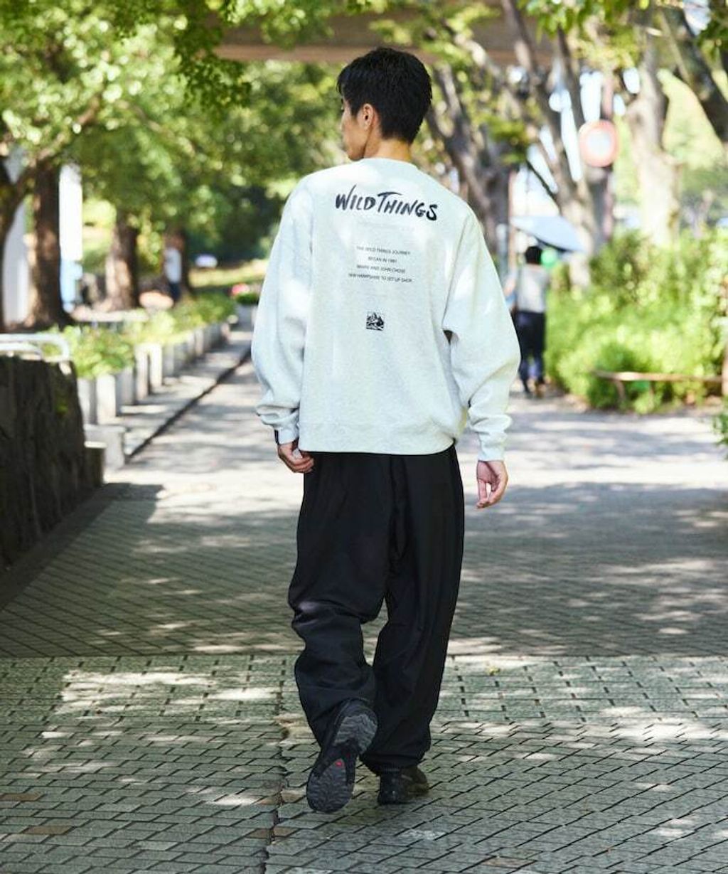 WILD THINGS×FREAKS STORE  反光背印logo刷毛大學T_30