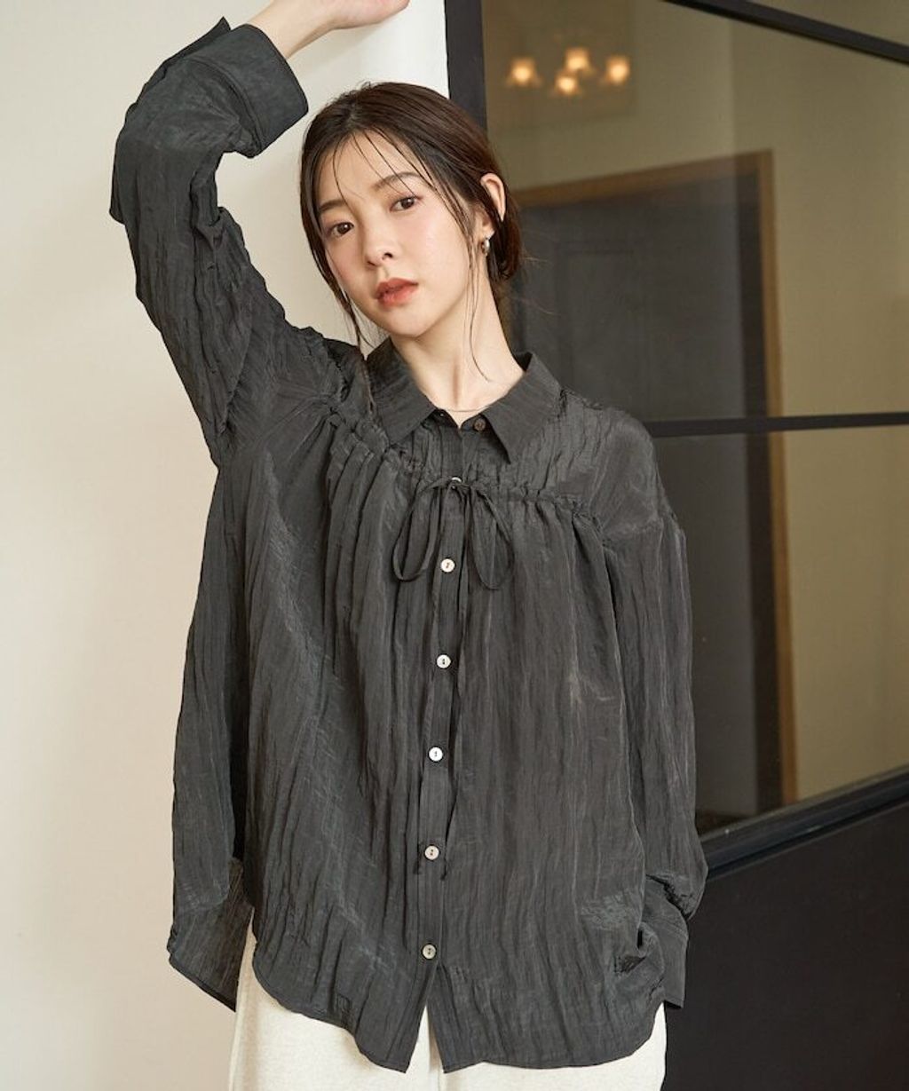 FREAKS STORE 壓皺光澤工法脖頸蝴蝶結設計襯衫_2