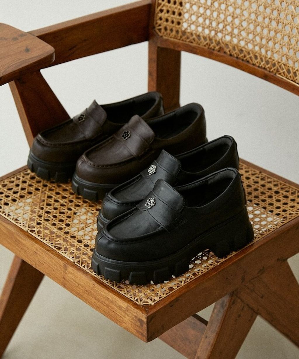 MARY QUANT 小花logo厚底樂福鞋_4