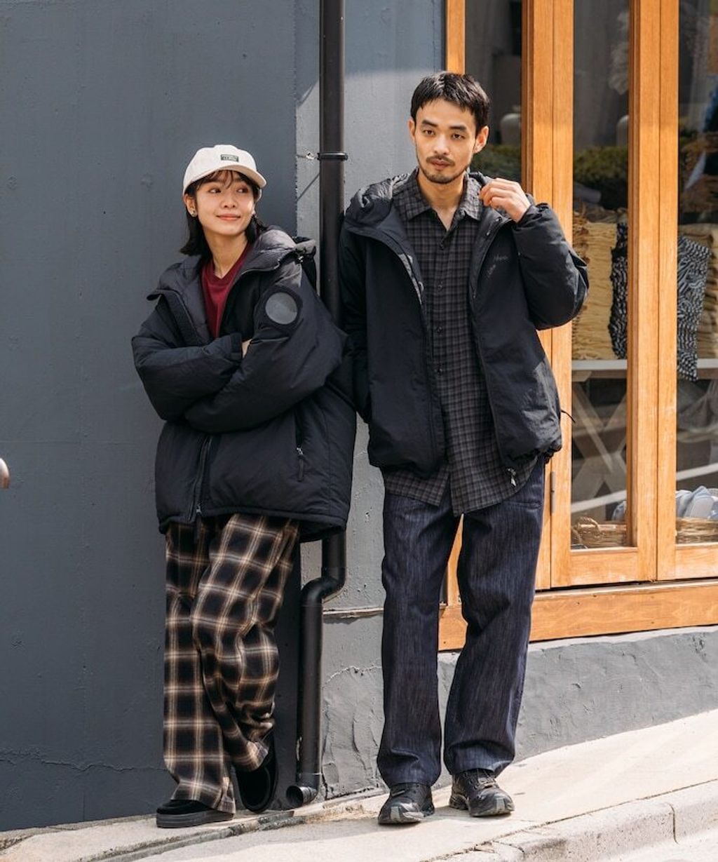 NANGA × FREAKS STORE 軍規650 Fill Power防潑水防風羽絨外套(女款)_4