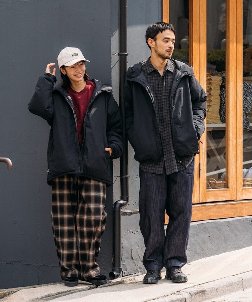 NANGA × FREAKS STORE 軍規650 Fill Power防潑水防風羽絨外套(女款)_3