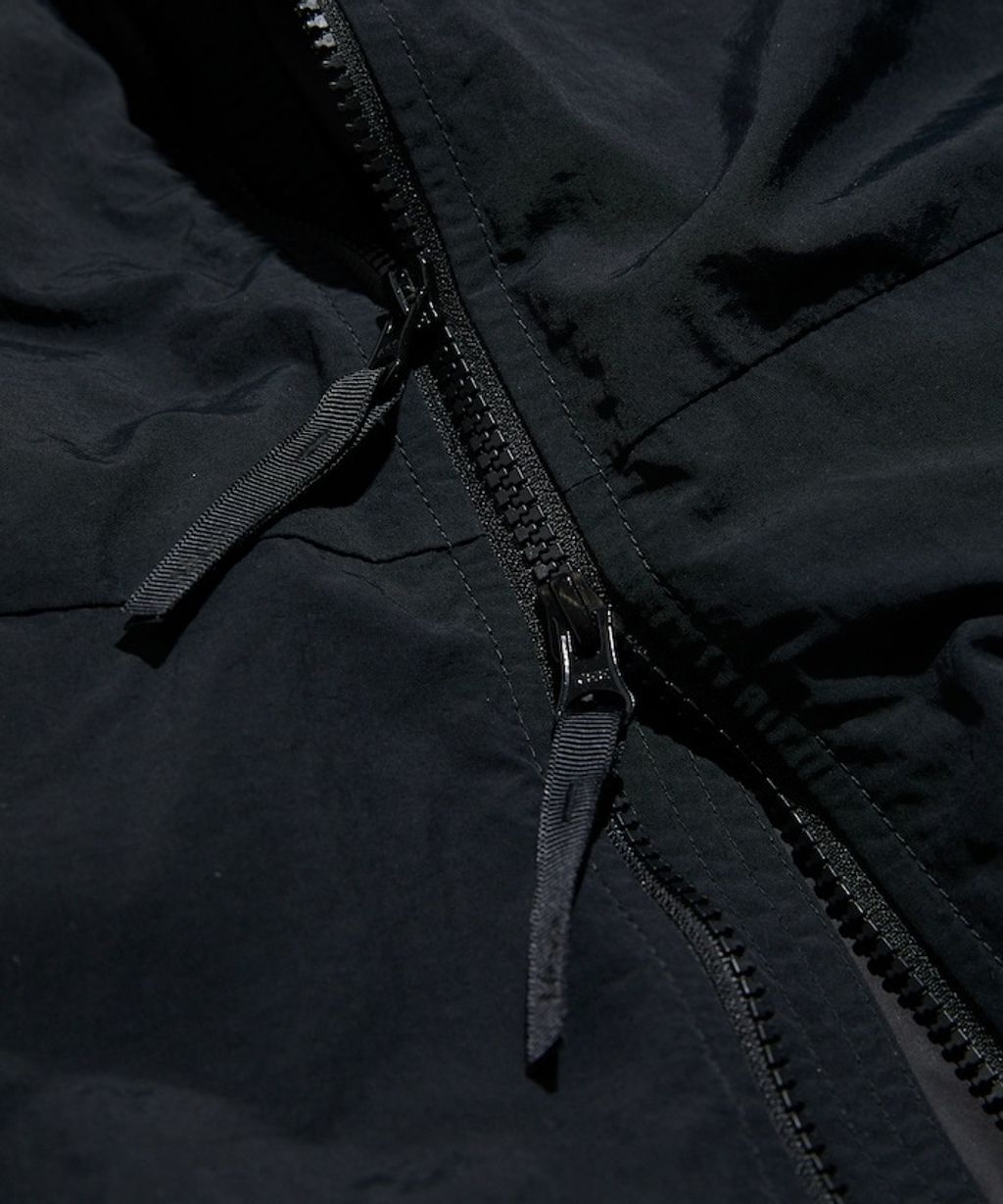 NANGA × FREAKS STORE 軍規650 Fill Power防潑水防風羽絨外套(女款)_33