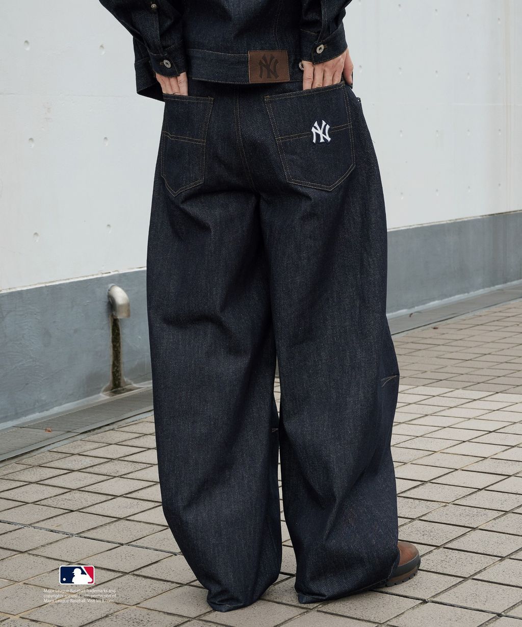 Perushu × MLB 復古牛仔彎刀褲_4