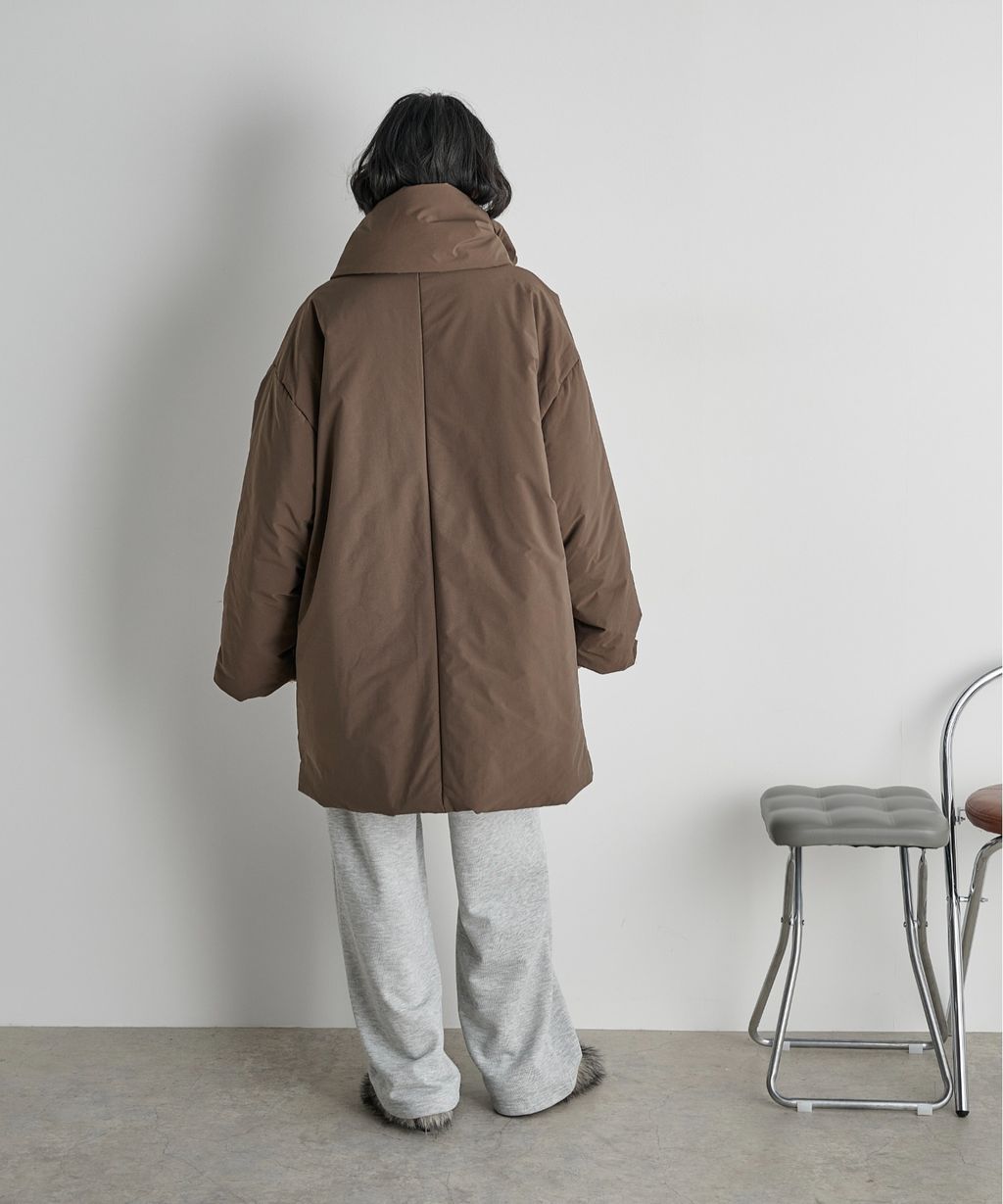 THE YOn 中長版蓬鬆鋪棉保暖外套(附圍巾)_7