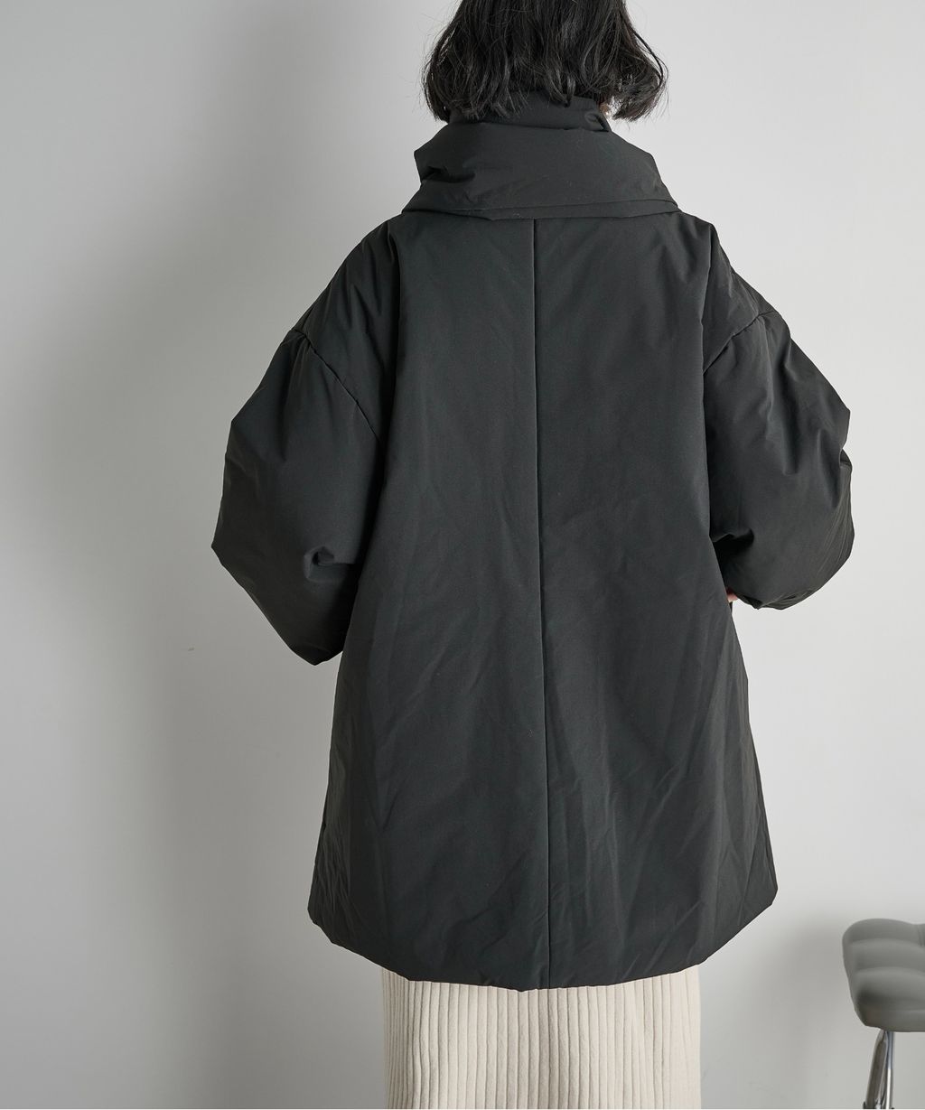 THE YOn 中長版蓬鬆鋪棉保暖外套(附圍巾)_43