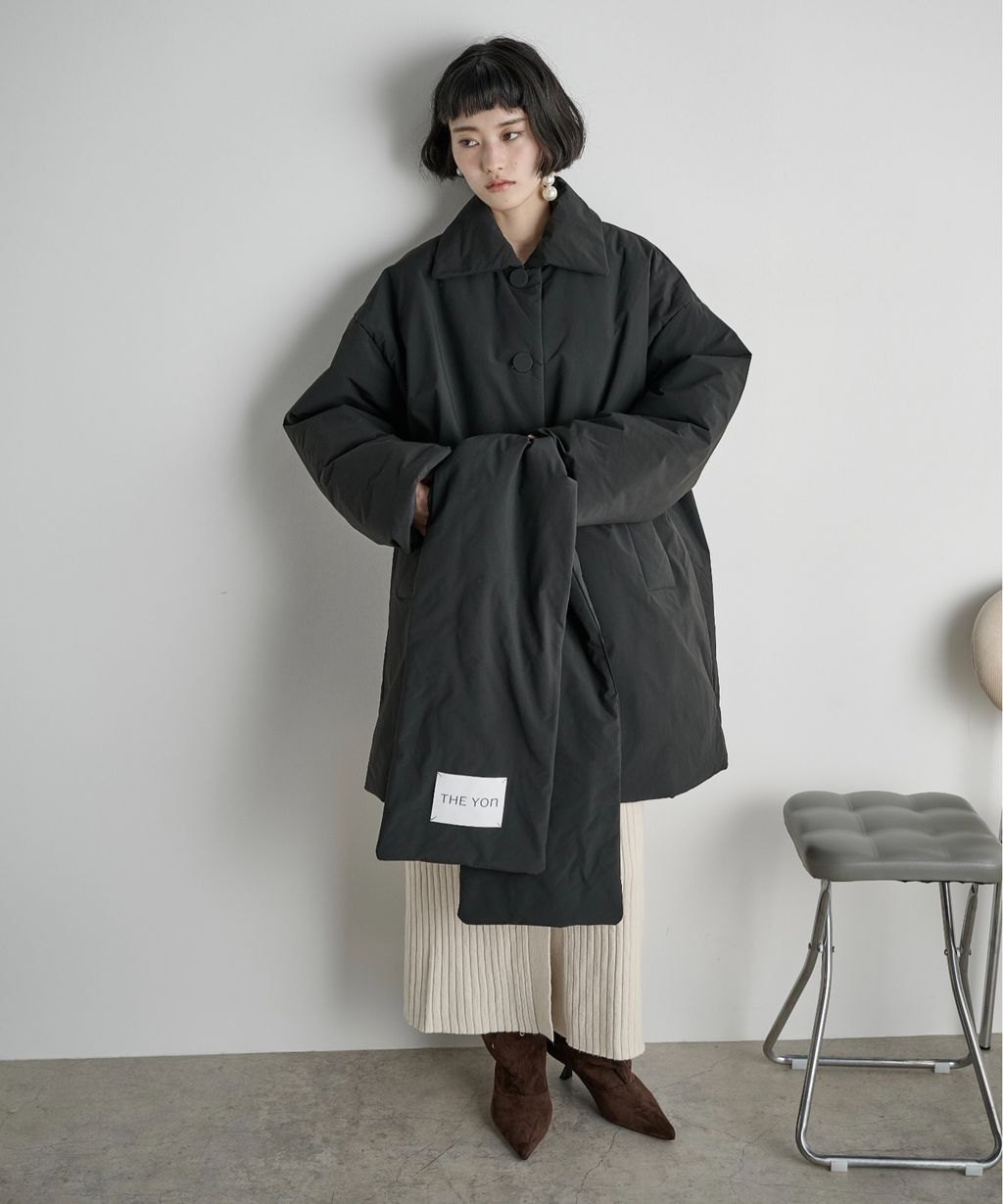 THE YOn 中長版蓬鬆鋪棉保暖外套(附圍巾)_45