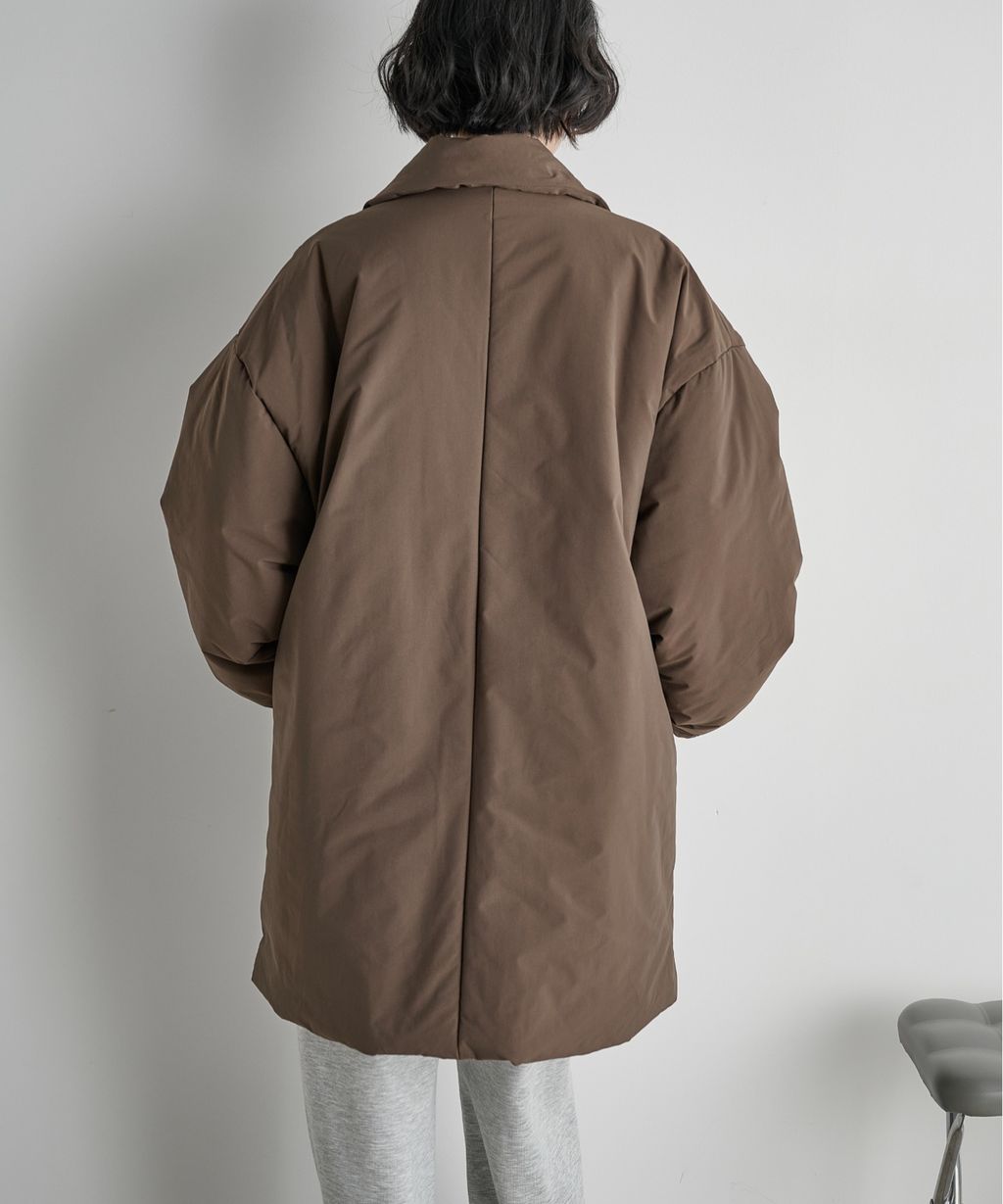 THE YOn 中長版蓬鬆鋪棉保暖外套(附圍巾)_15