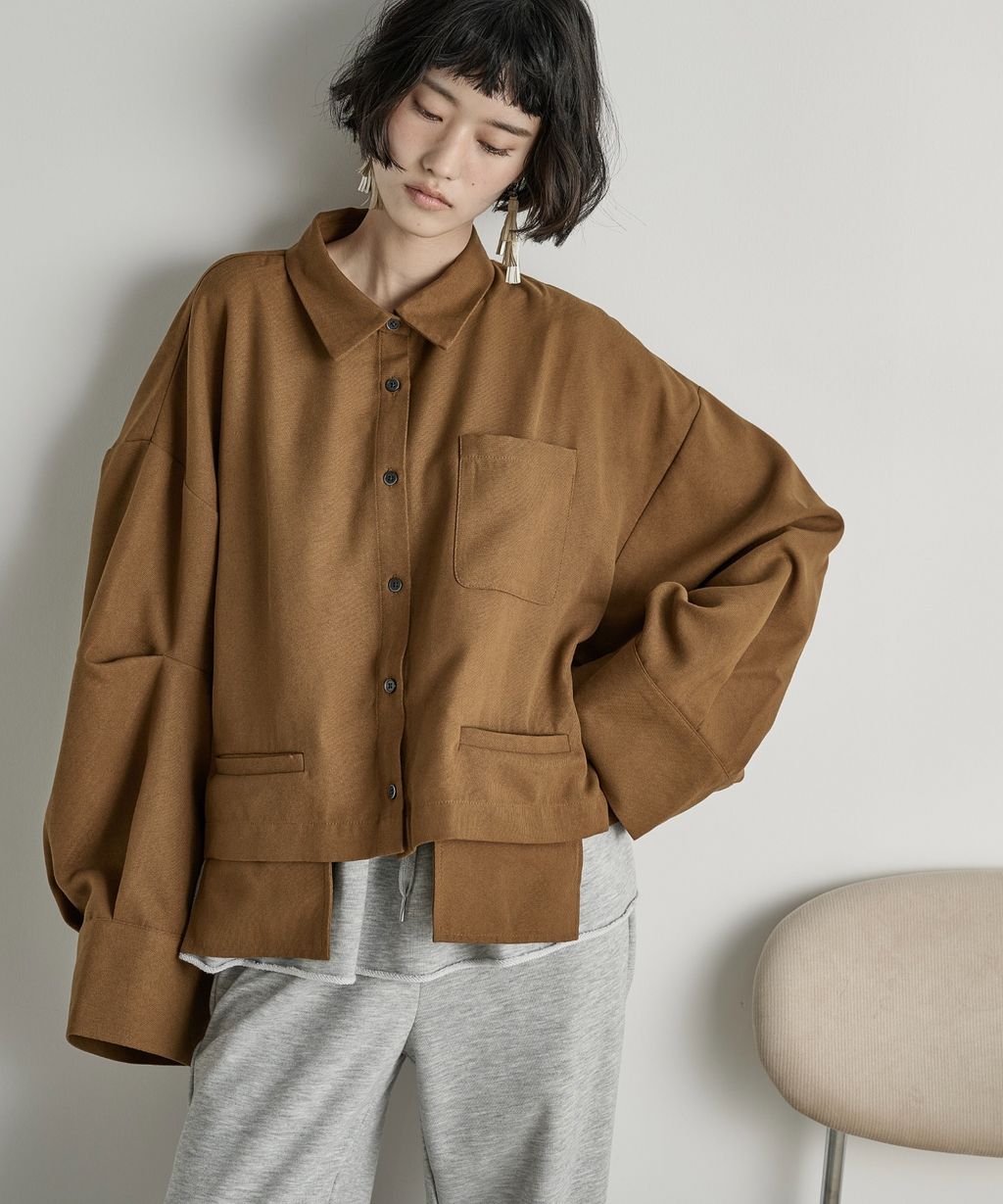 THE YOn 立體抓褶袖短版襯衫_31