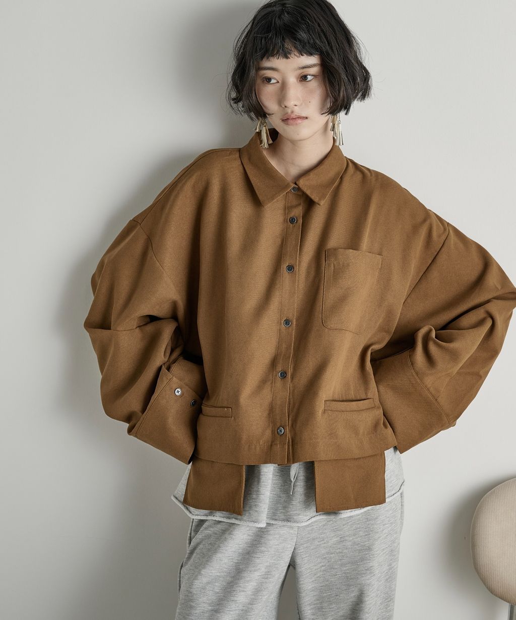 THE YOn 立體抓褶袖短版襯衫_30