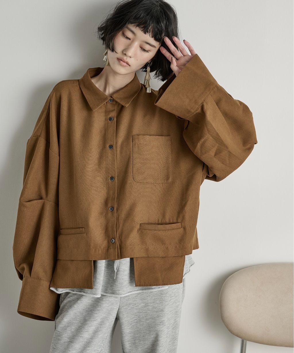 THE YOn 立體抓褶袖短版襯衫_32