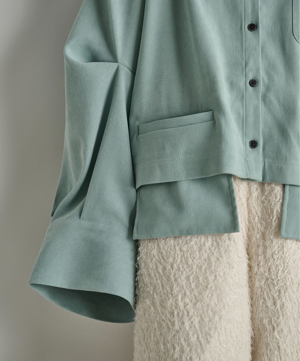 THE YOn 立體抓褶袖短版襯衫_17