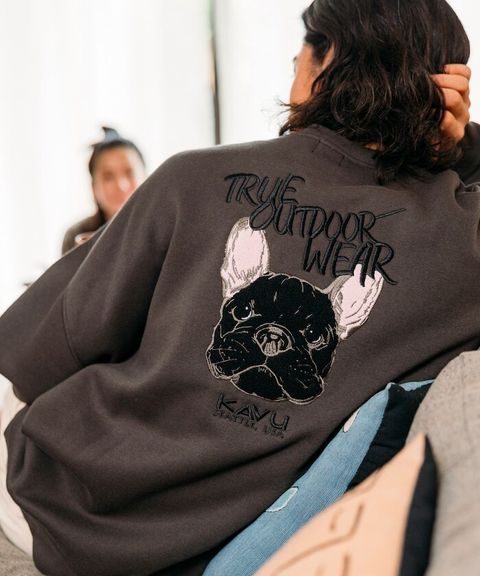 KAVU×FREAKS STORE 全刺繡鬥牛犬大學T_2