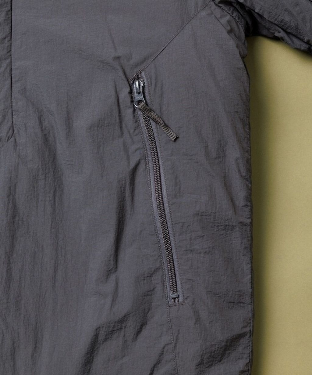 FREAKS STORE × PRIMALOFT 防潑水輕量保暖無領外套_9