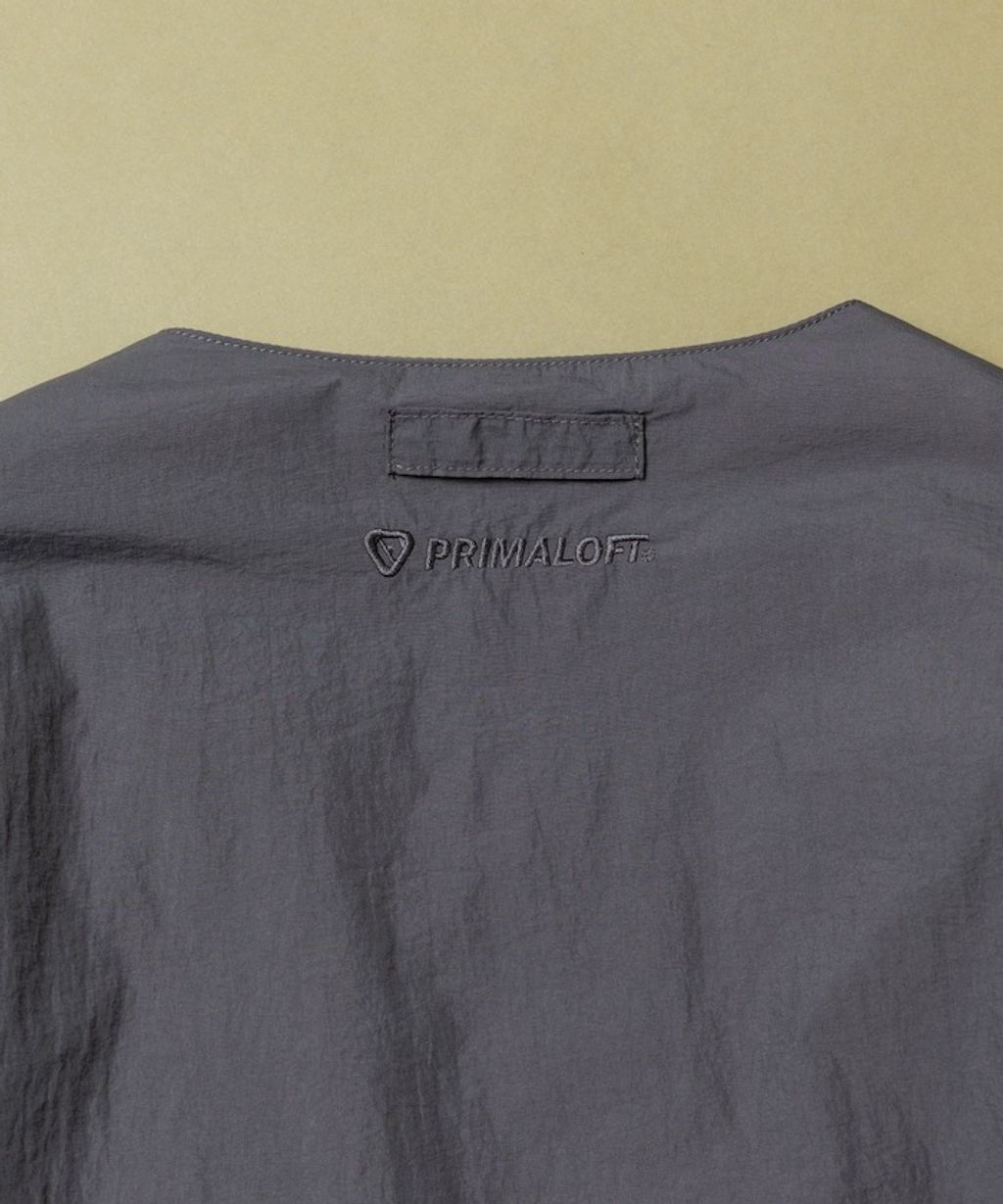 FREAKS STORE × PRIMALOFT 防潑水輕量保暖無領外套_15