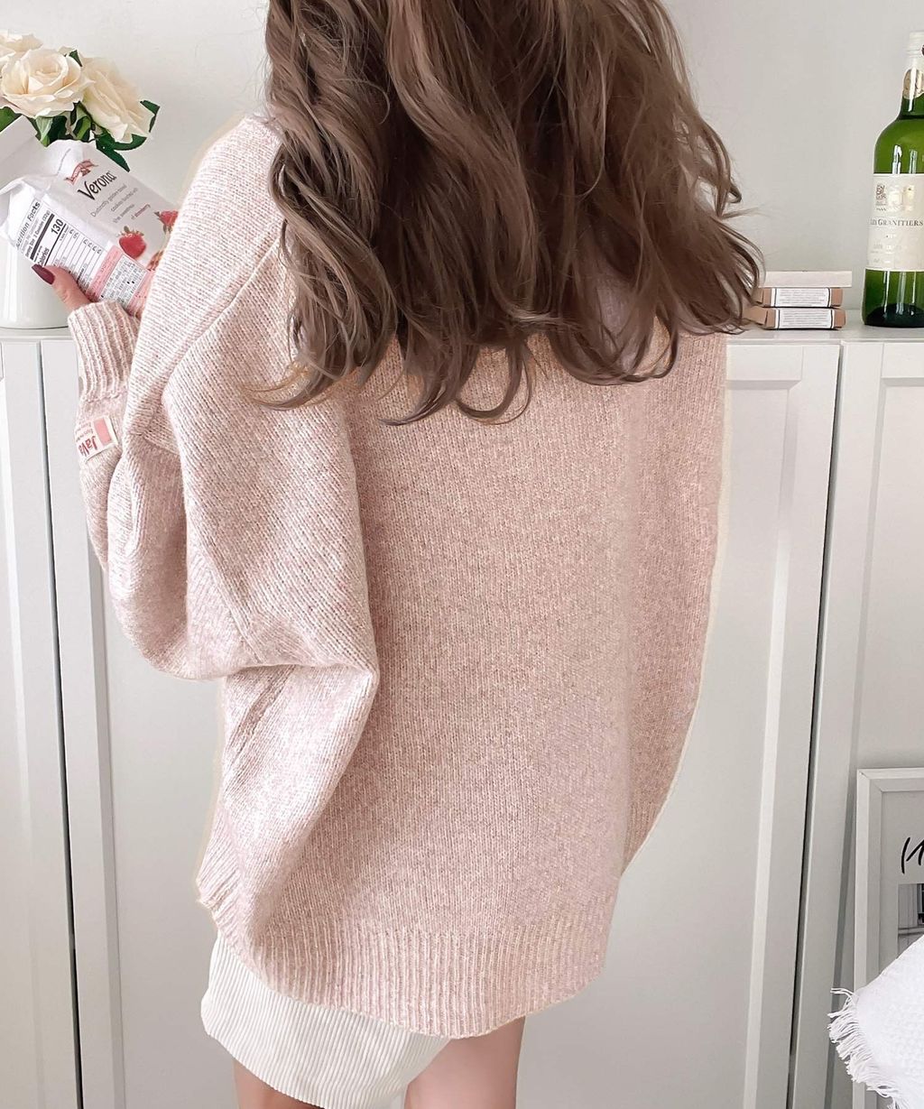 java 柔軟混色深V領針織上衣_22