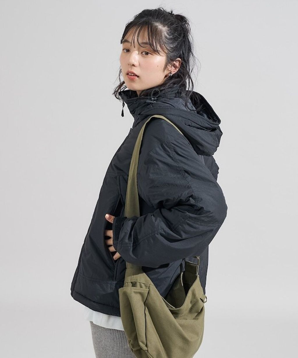 FREAKS STORE × PRIMALOFT 防風防水輕量保暖可收納連帽外套(女款)_34